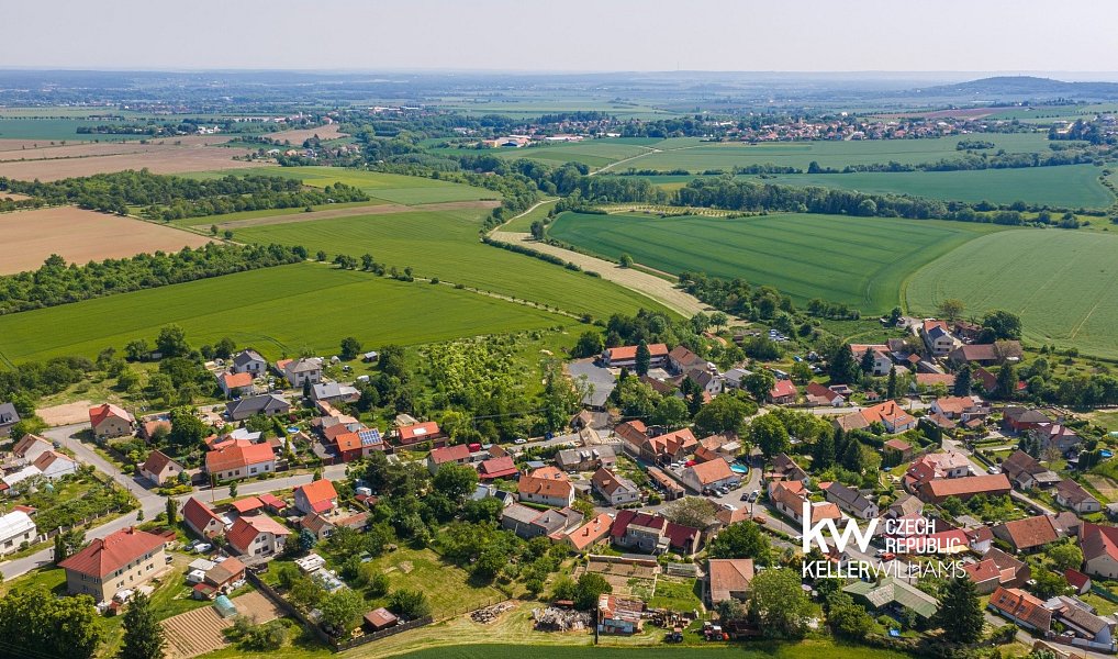 Prodej stavebního pozemku 6 263 m², Červené Pečky – náhled fotky 4