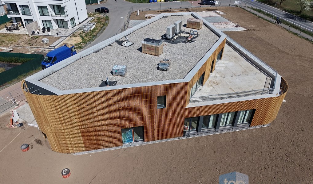 Prodej obchodních prostor 190 m², Horoušany – náhled fotky 2