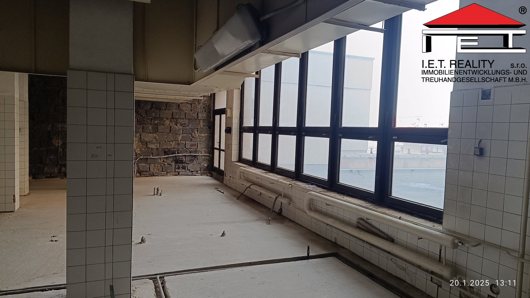 Pronájem skladovacích prostor 409 m² – fotografie 3