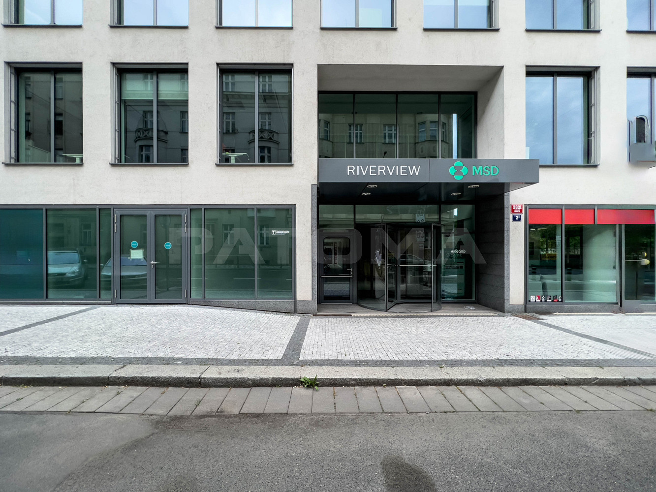 Pronájem obchodních prostor 281 m² – fotografie 2