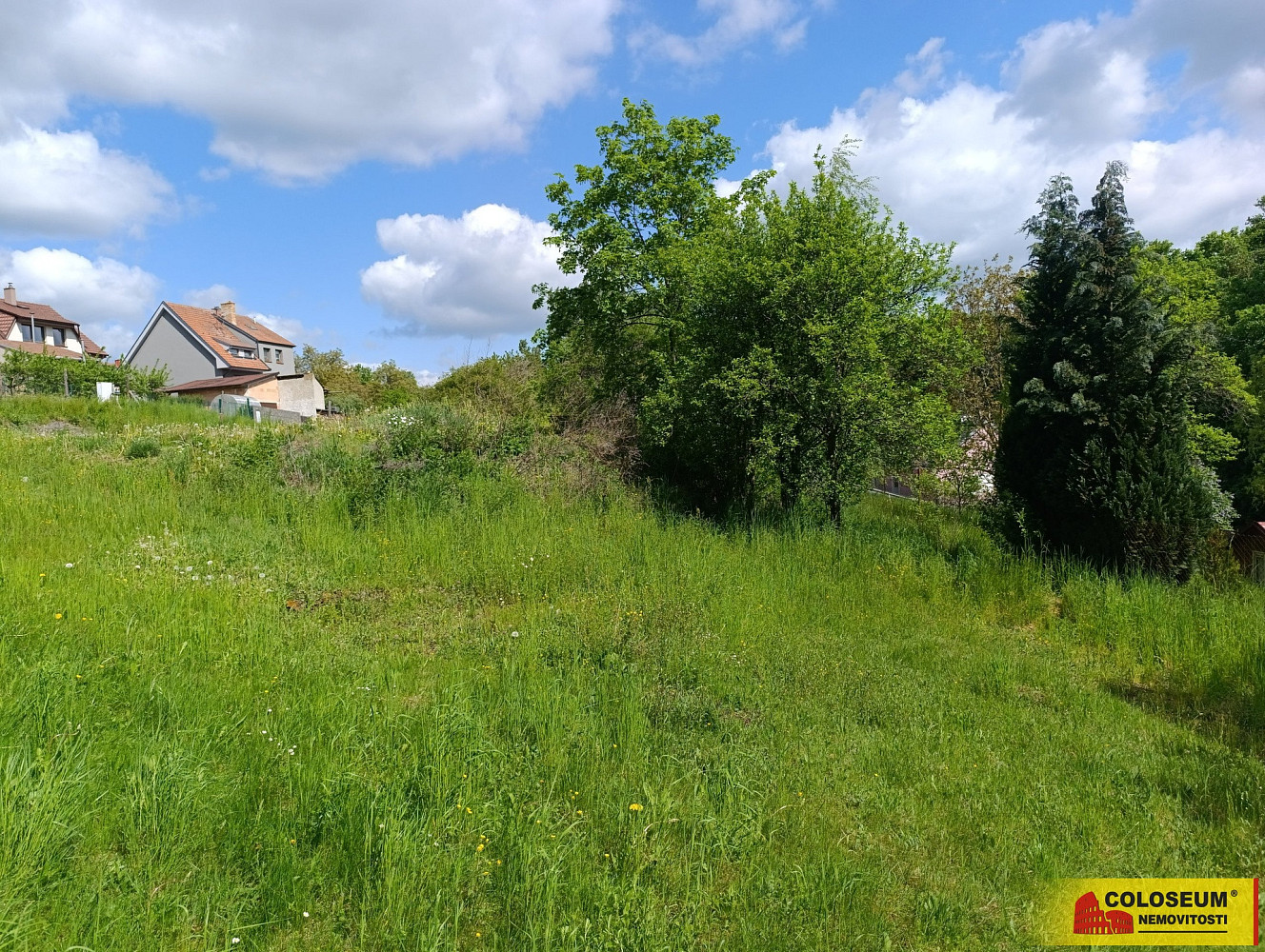 Prodej stavebního pozemku 1 184 m² – pohled 2