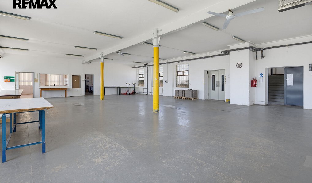 Prodej výrobních prostor 2 350 m², Aš – náhled fotky 20