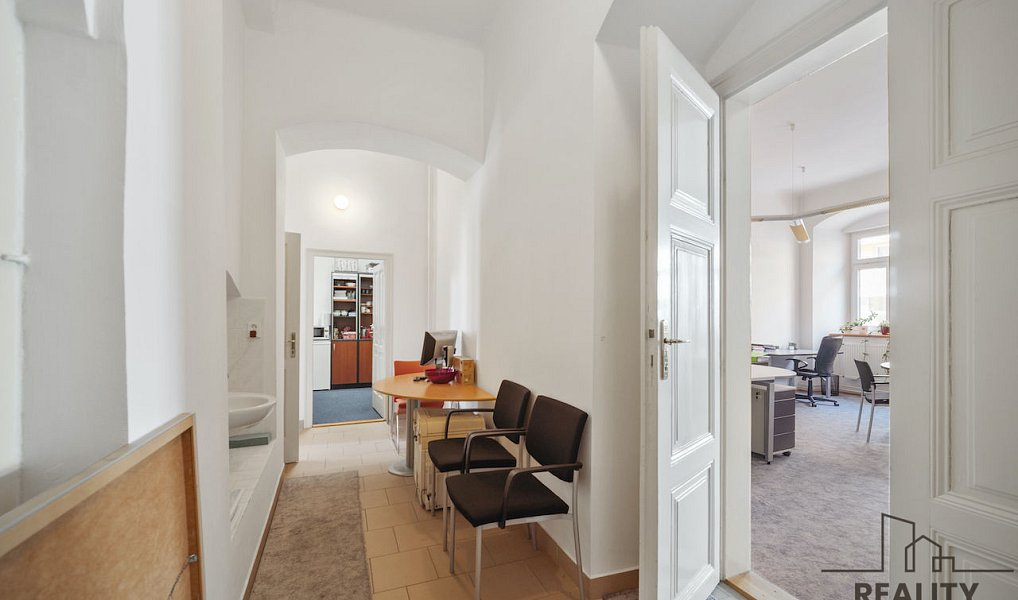 Pronájem kanceláře 82 m², Pardubice – náhled fotky 9