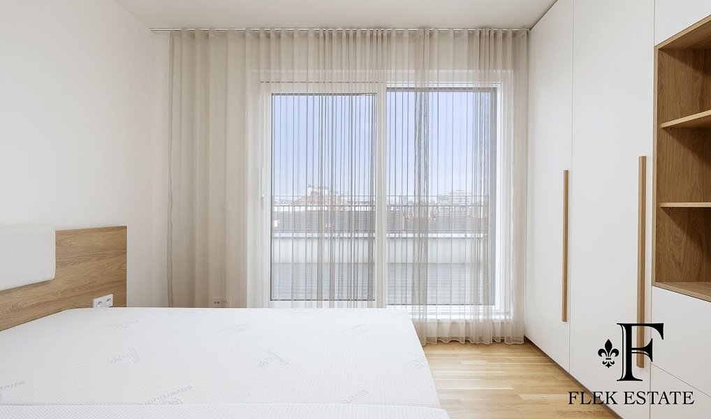 Pronájem bytu 3+kk 225 m², Praha – náhled fotky 20