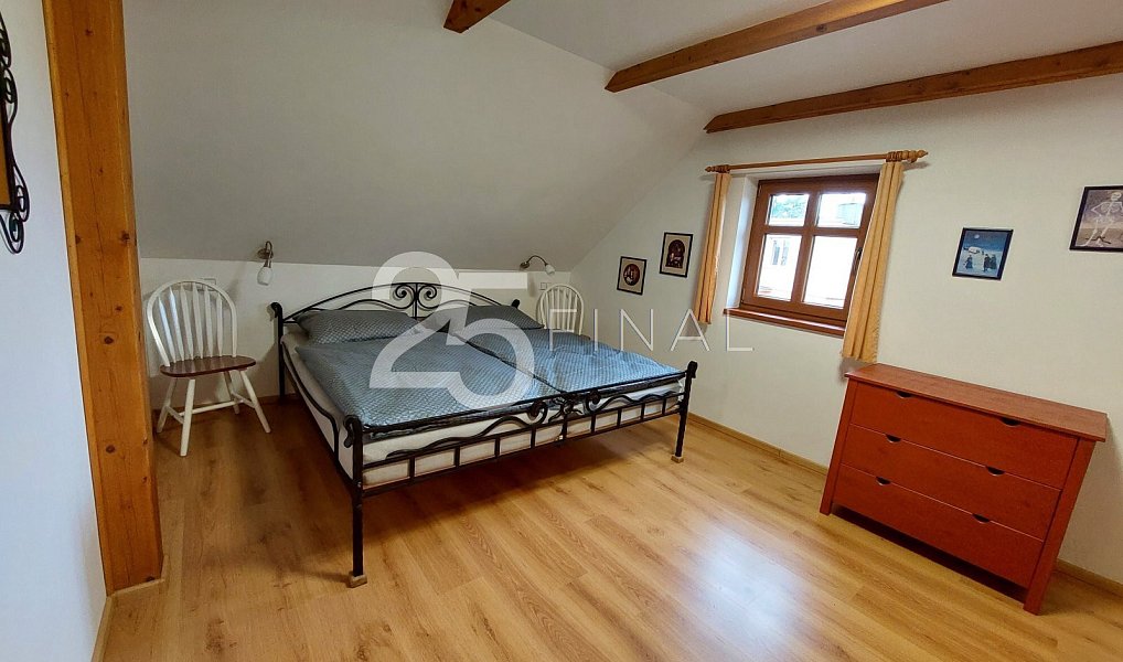 Pronájem domu 200 m² s pozemkem 1 093 m², Osek – náhled fotky 16