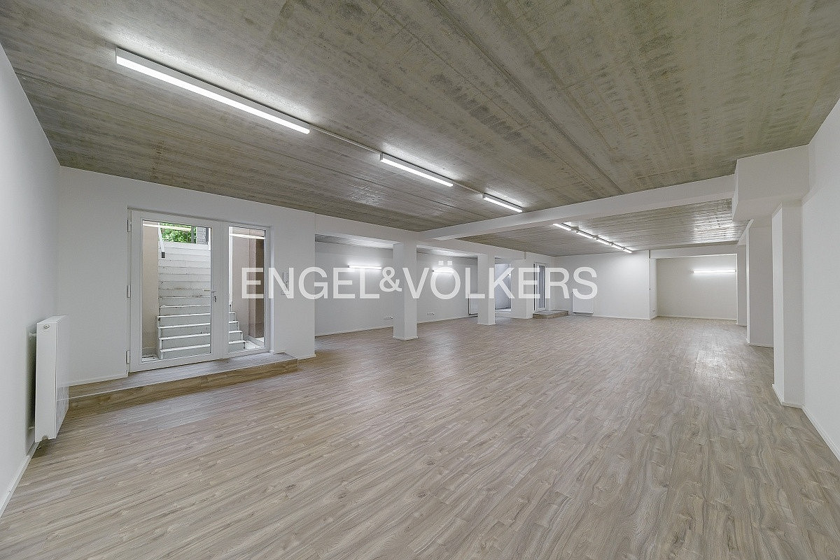 Pronájem kanceláře 136 m²