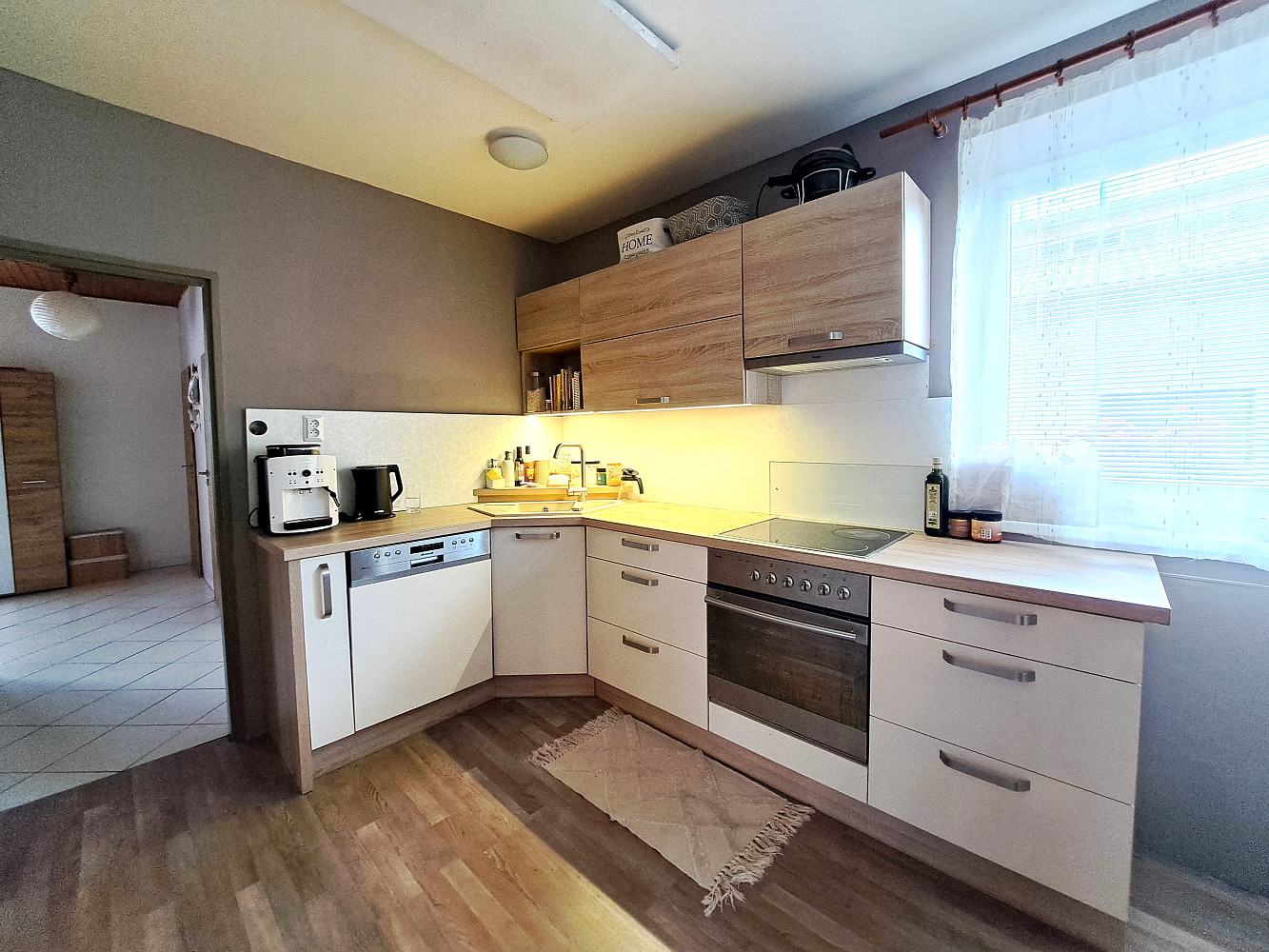 Prodej domu 200 m² s pozemkem 963 m² – fotografie 3