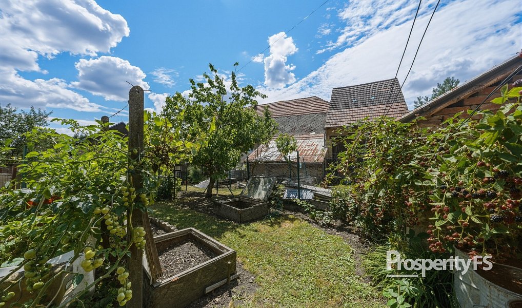 Prodej domu 318 m² s pozemkem 1 081 m², Liběšice – náhled fotky 50