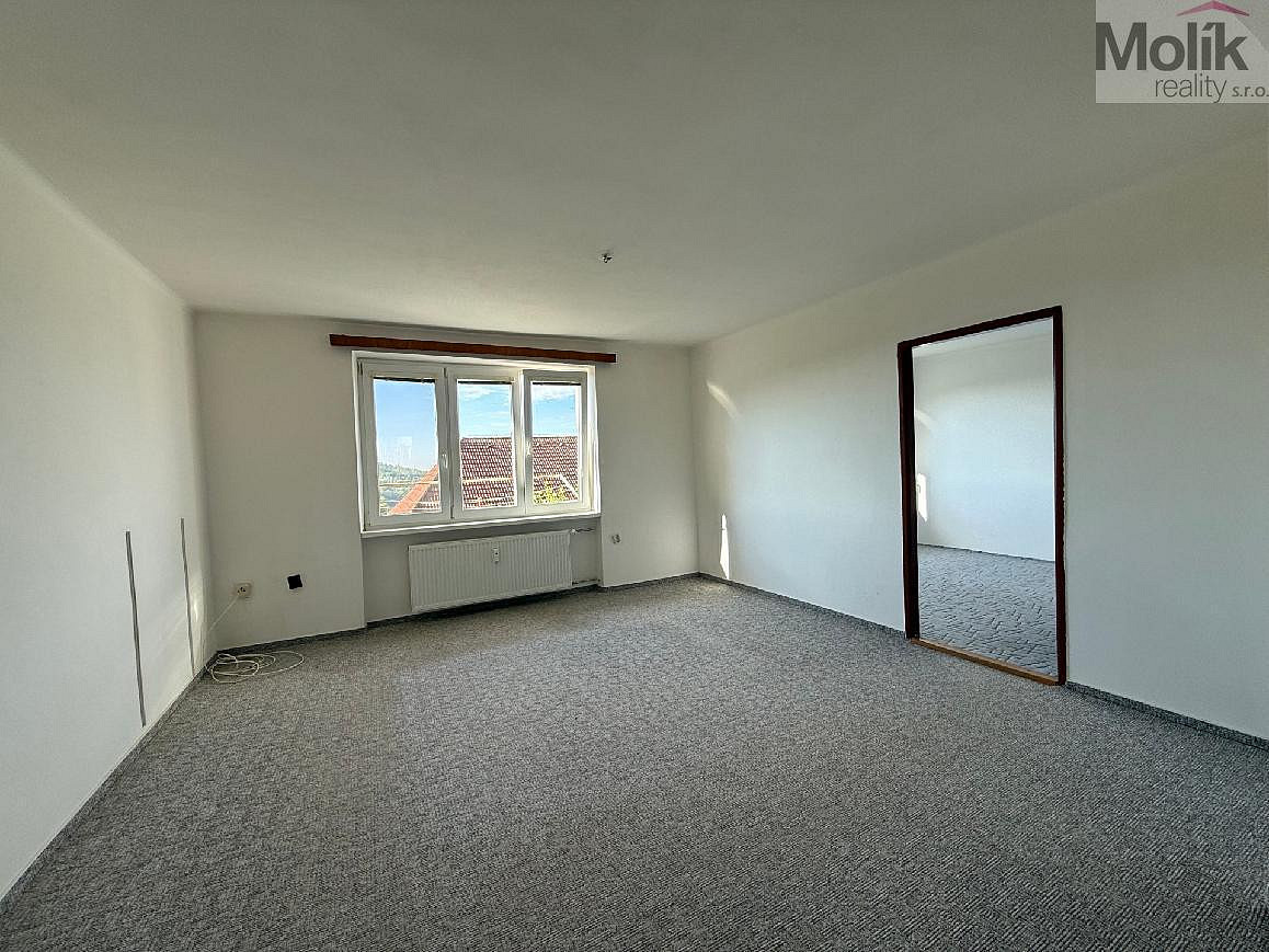 Prodej bytu 2+1 65 m² – fotografie 3