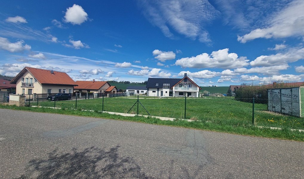 Prodej stavebního pozemku 1 009 m², Milín – náhled fotky 13