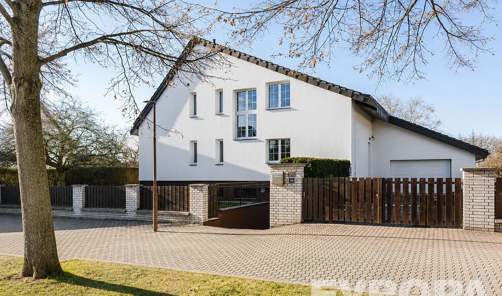 Pronájem domu 350 m² s pozemkem 534 m², Průhonice – náhled fotky 17
