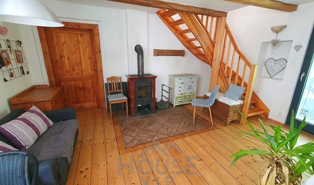 Prodej domu 206 m² s pozemkem 420 m², Sluštice – náhled fotky 9