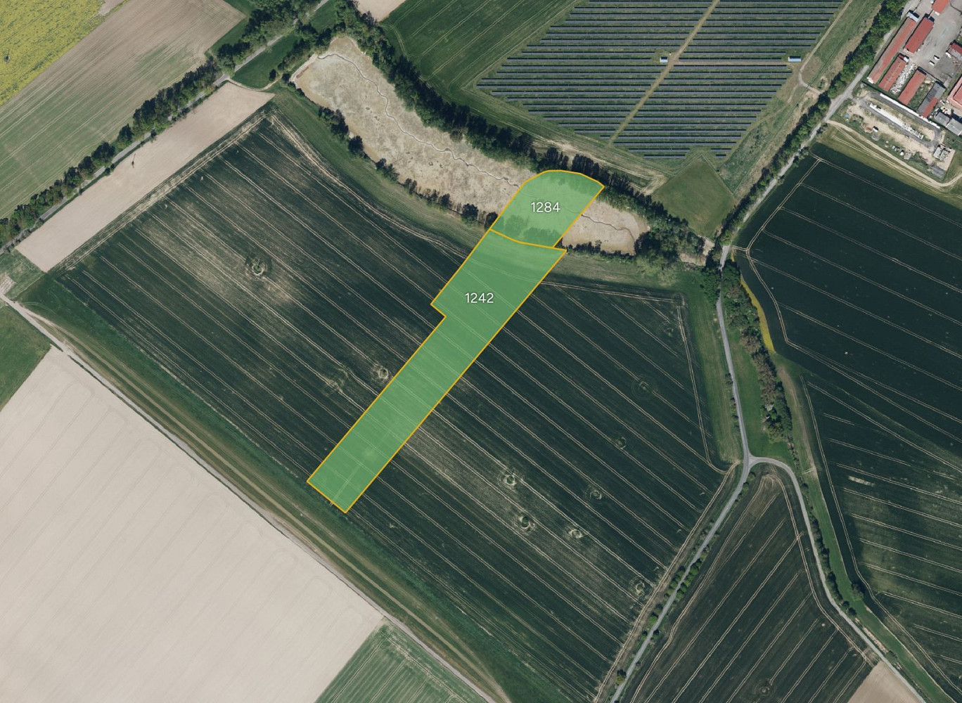 Prodej pole 17 608 m²