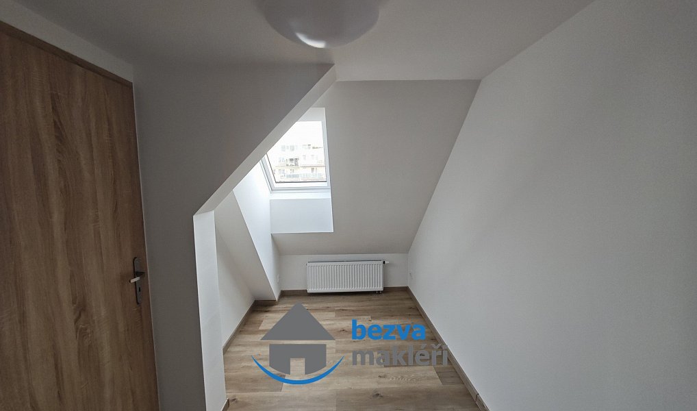 Pronájem bytu 3+1 88 m², Pardubice – náhled fotky 9