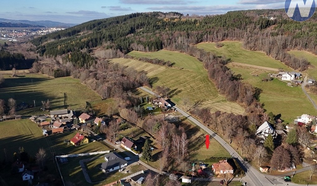 Prodej stavebního pozemku 1 704 m², Chroboly – náhled fotky 3