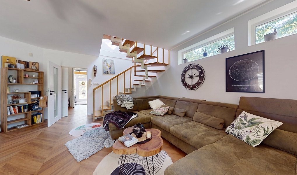 Prodej domu 215 m² s pozemkem 671 m², Střelice – náhled fotky 5