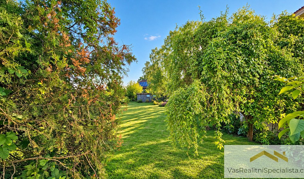 Prodej stavebního pozemku 645 m², Mukařov – náhled fotky 2