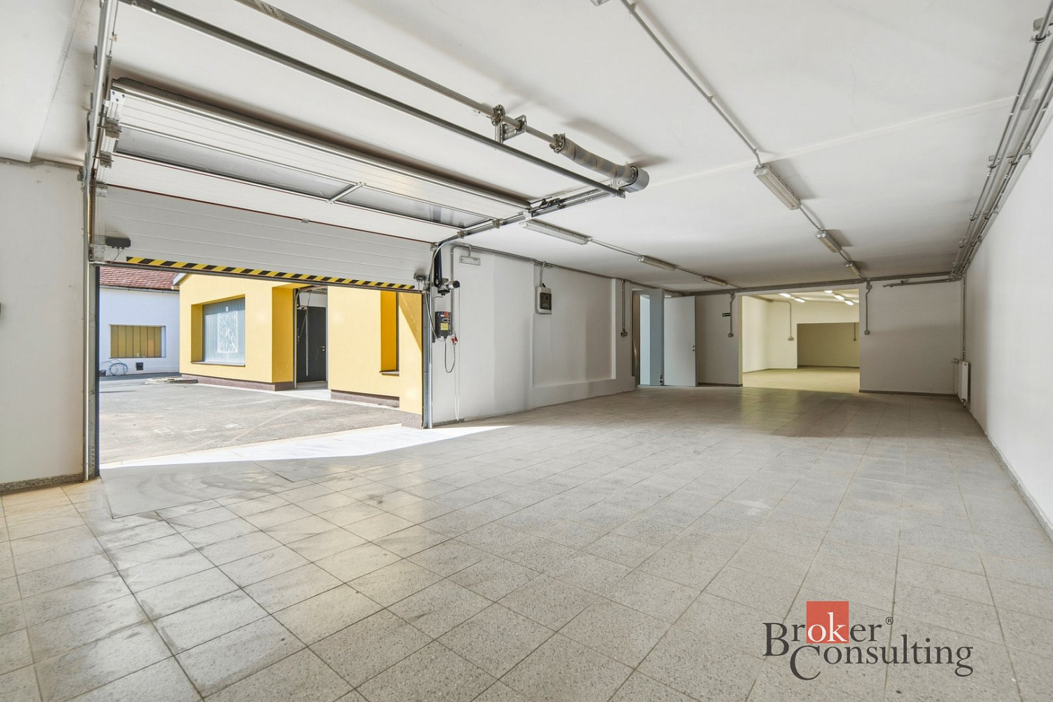 Pronájem výrobních prostor 435 m² – fotografie 3