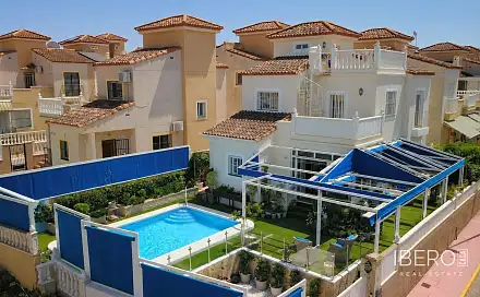 Prodej domu 140 m² s pozemkem 235 m², Algorfa, Španělsko