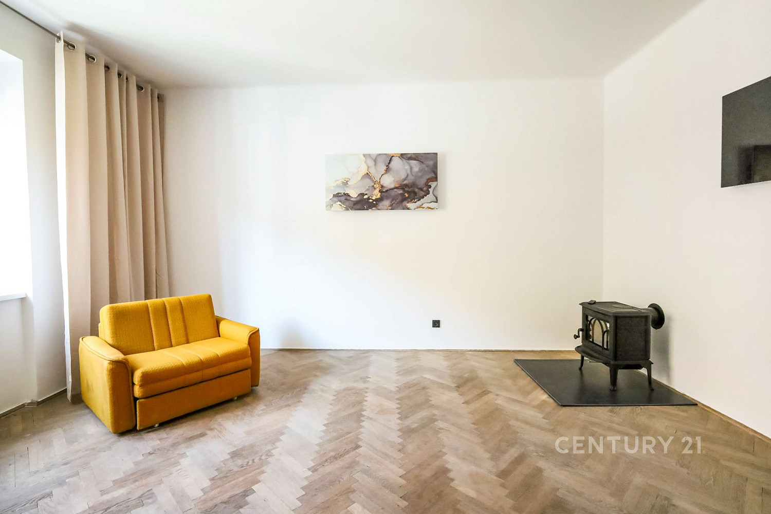 Pronájem bytu 2+1 64 m² – fotografie 3