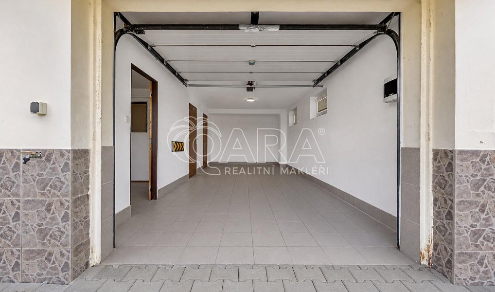 Prodej domu 307 m² s pozemkem 619 m², Mrač – náhled fotky 27