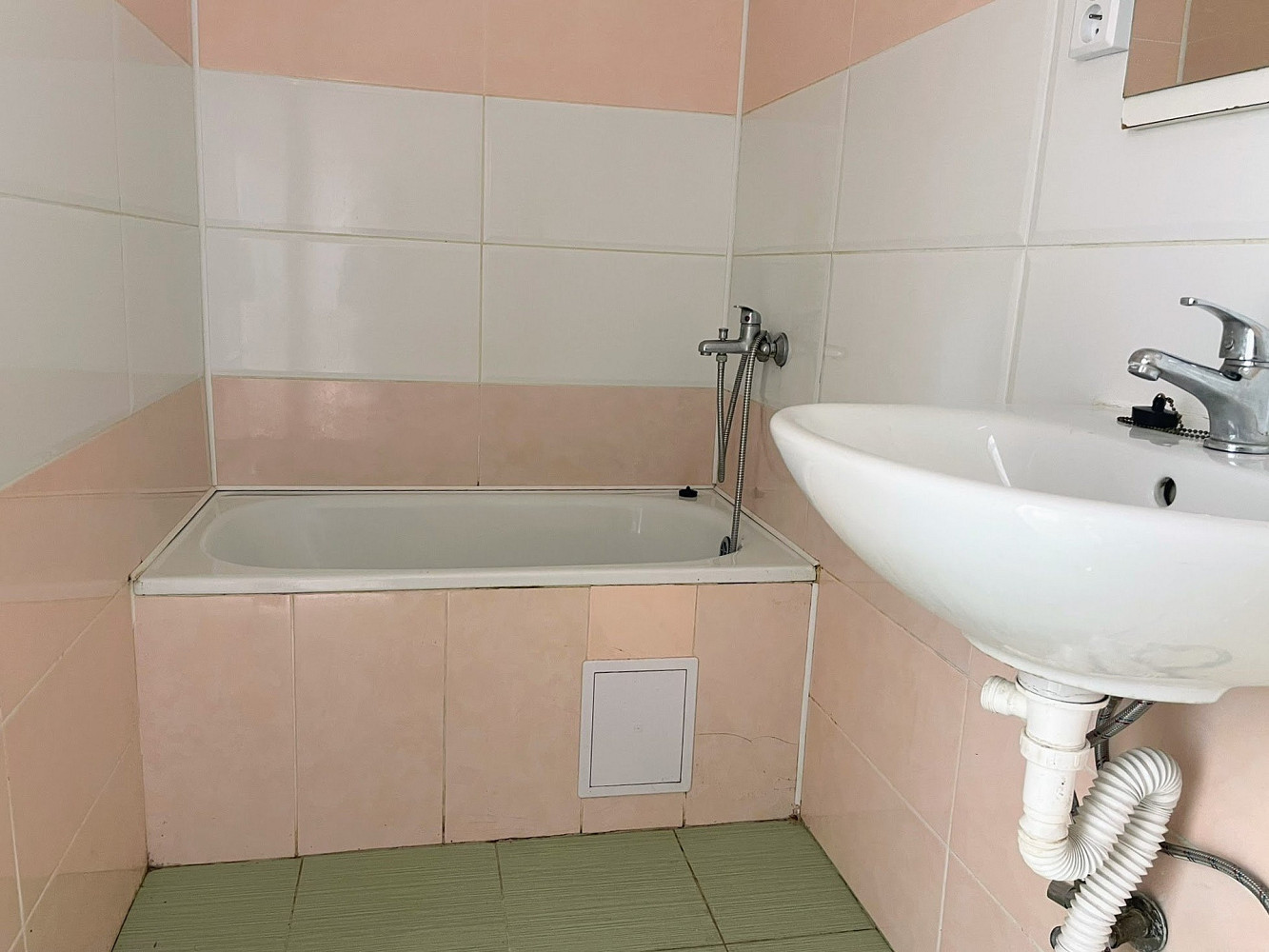 Pronájem bytu 2+1 45 m² – fotografie 3