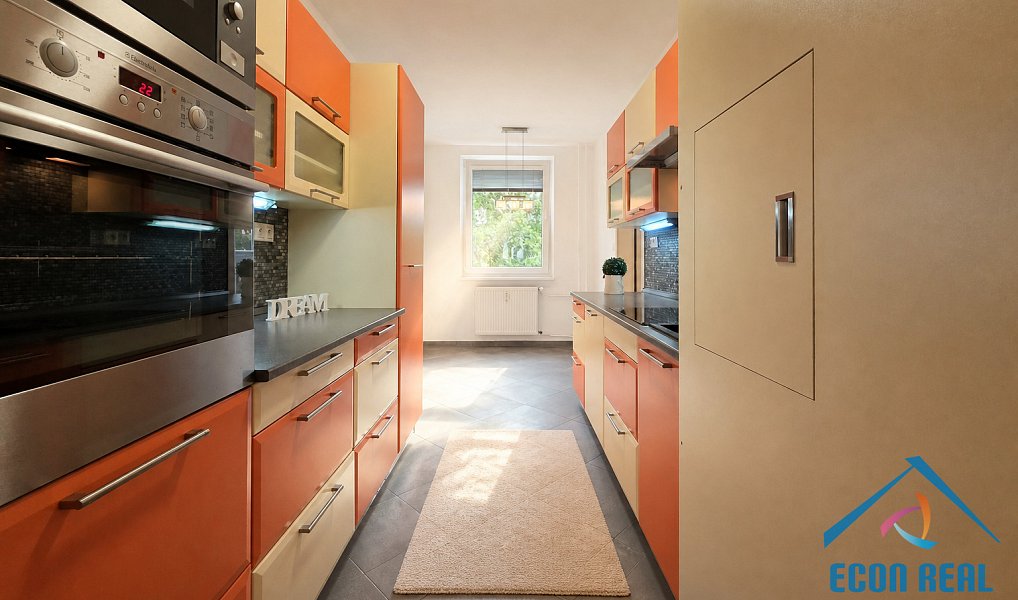 Prodej bytu 3+1 68 m², Praha – náhled fotky 2