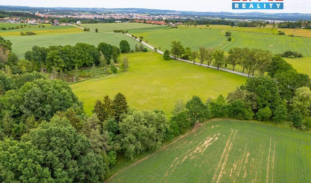 Prodej pole 19 767 m², Slapy – náhled fotky 8
