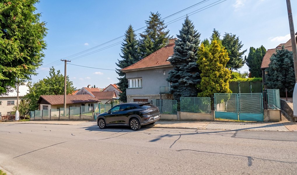 Prodej domu 270 m² s pozemkem 1 004 m², Třešť – náhled fotky 2