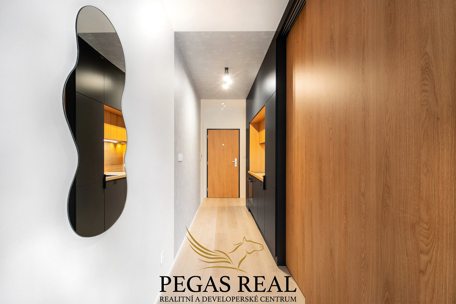 Prodej bytu 1+kk 30 m² – fotografie 5