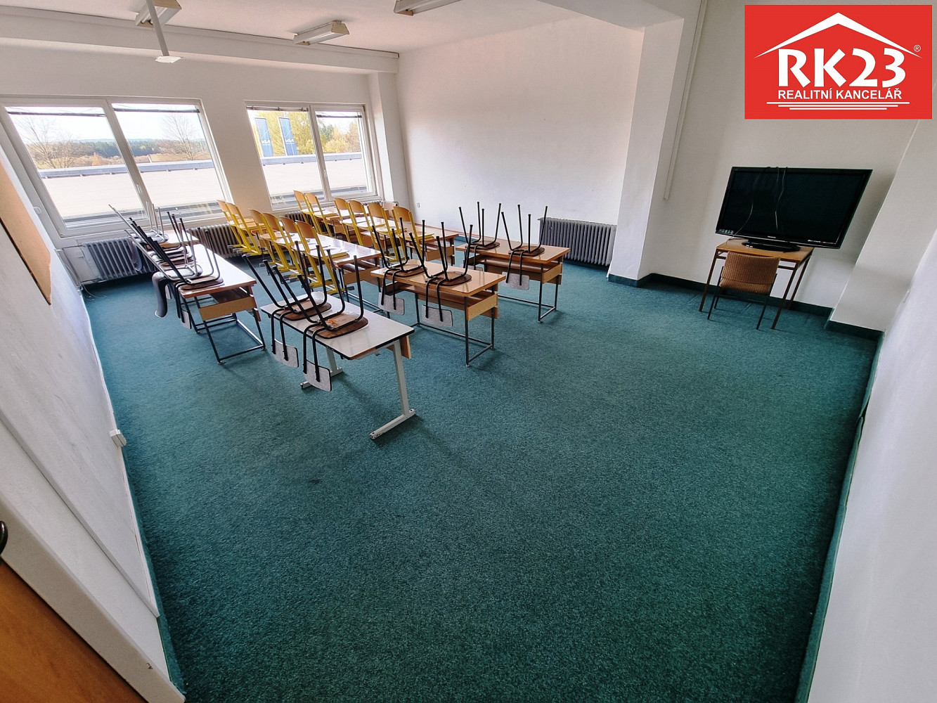 Pronájem kanceláře 52 m² – fotografie 2