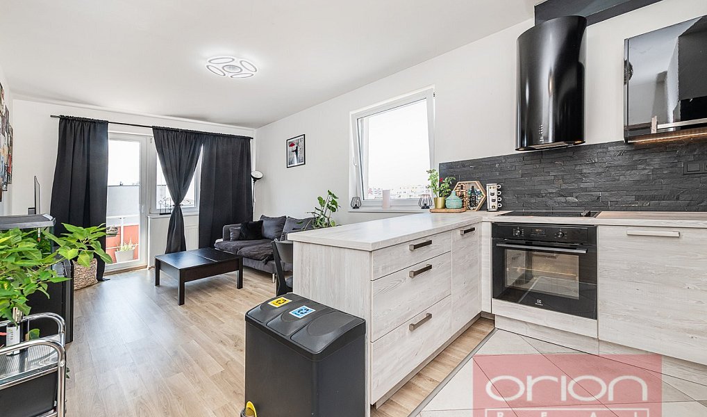 Prodej bytu 3+kk 72 m², Praha – fotka 1 z 19