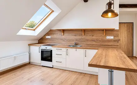 Pronájem bytu 1+kk 47 m², Rybniční, Hrob, okres Teplice