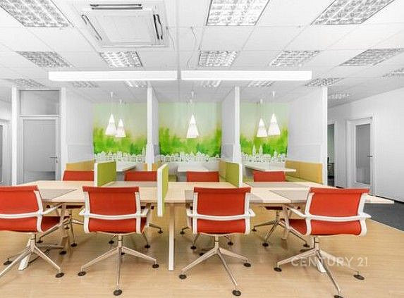 Pronájem kanceláře 1 190 m² — photo 2