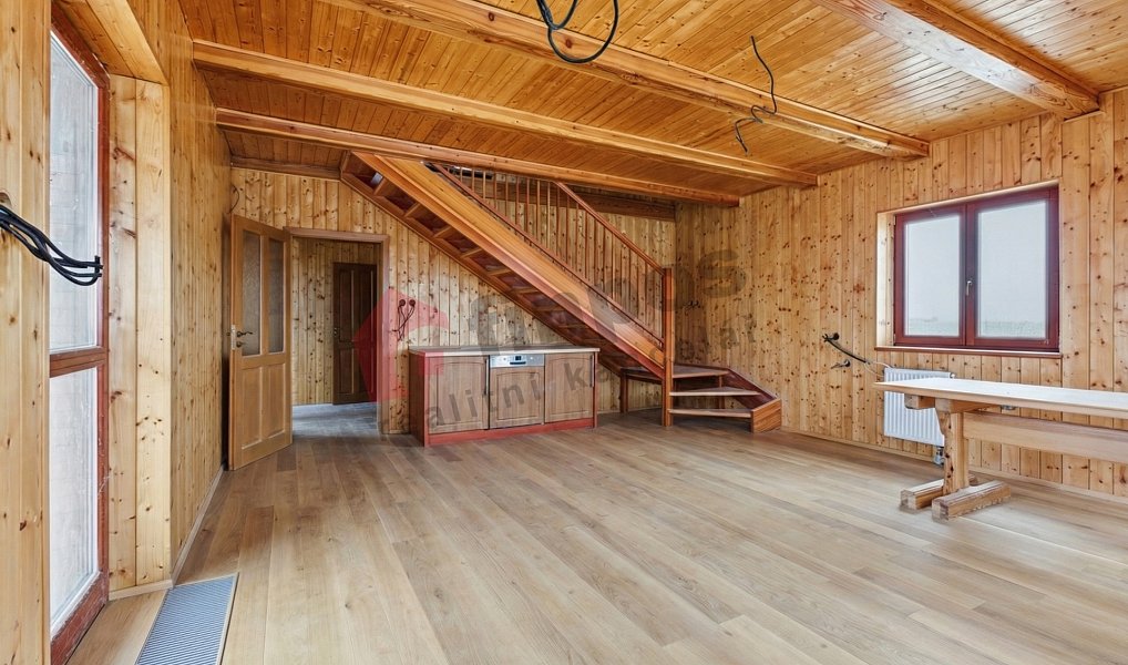 Prodej domu 159 m² s pozemkem 994 m², Šípy – náhled fotky 3
