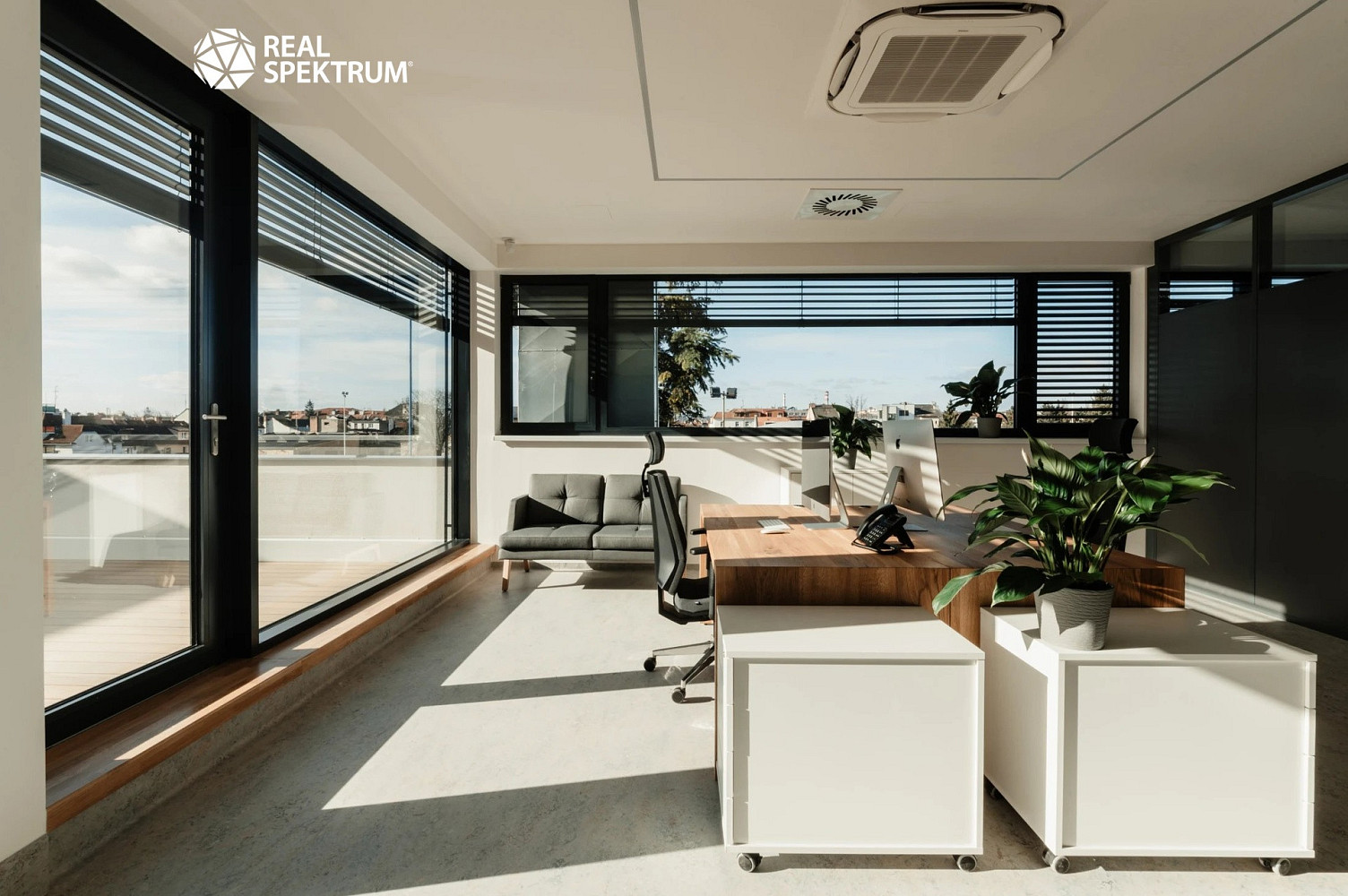 Prodej kanceláře 823 m² – fotografie 2