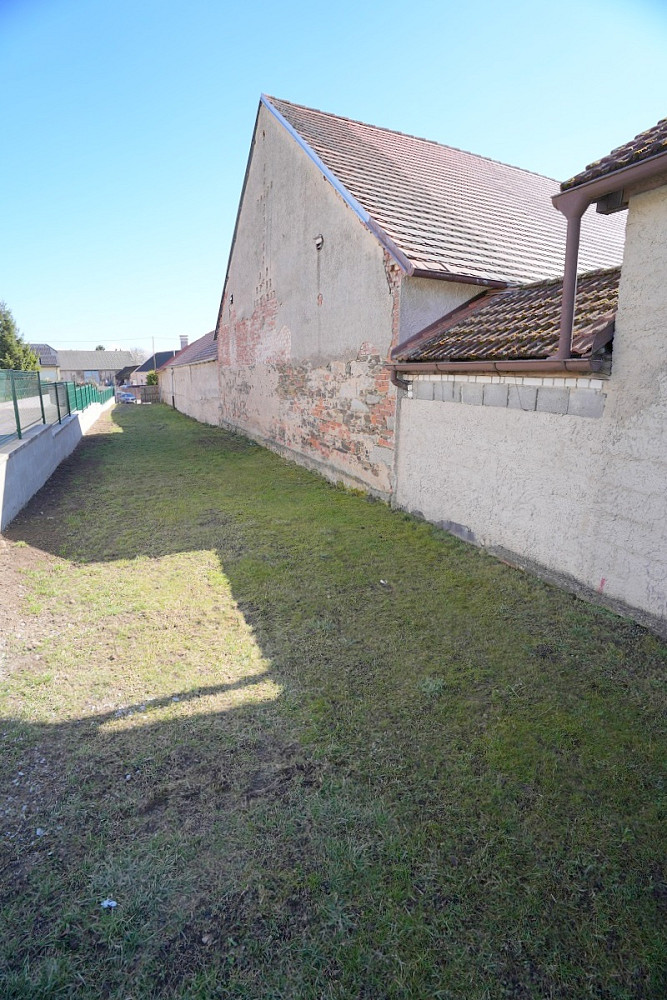 Prodej stavebního pozemku o ploše 2 573 m² v obci Libeň, k.ú. Libeň u Libeře, okres Praha-západ – pohled 5