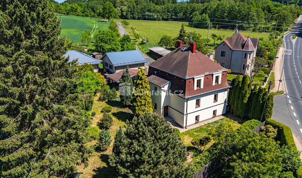 Prodej domu 300 m² s pozemkem 888 m², Sadov – náhled fotky 2