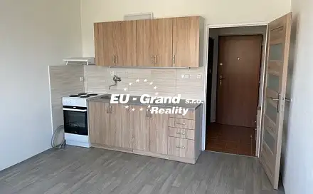 Pronájem bytu 1+1 45 m², Čelakovická, Varnsdorf, okres Děčín