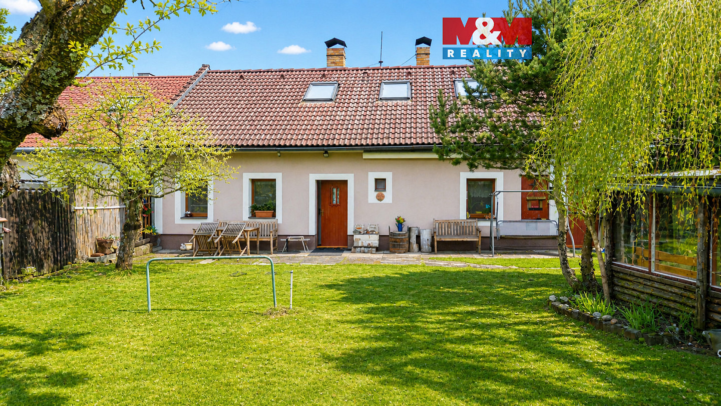 Prodej domu 180 m² s pozemkem 956 m² — photo 2