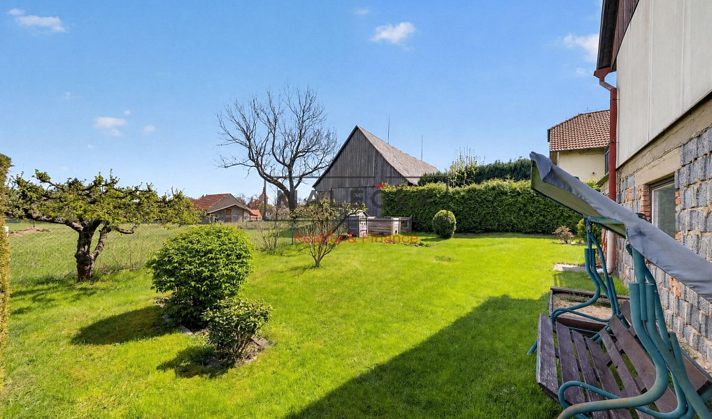 Prodej domu 126 m² s pozemkem 598 m², Bratronice – náhled fotky 12