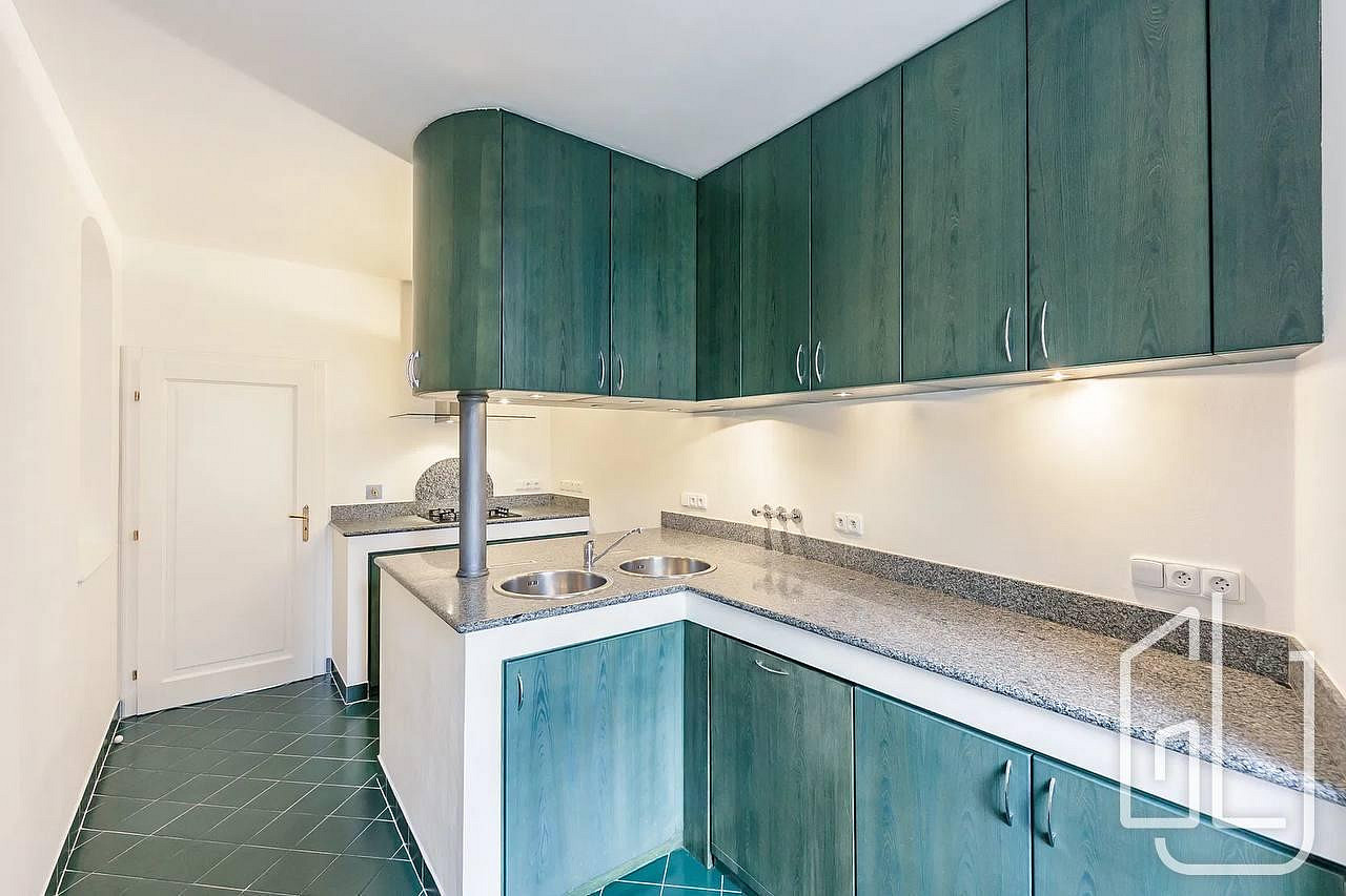 Pronájem bytu 4+1 153 m² – fotografie 3
