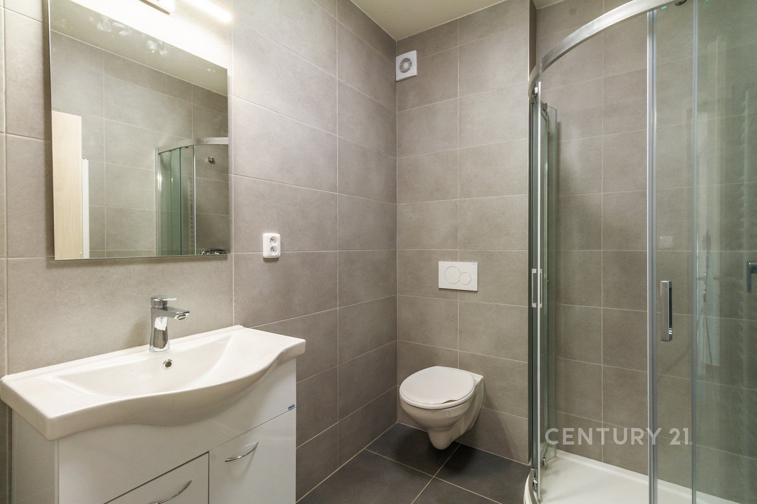 Pronájem bytu 2+kk 47 m² – fotografie 2