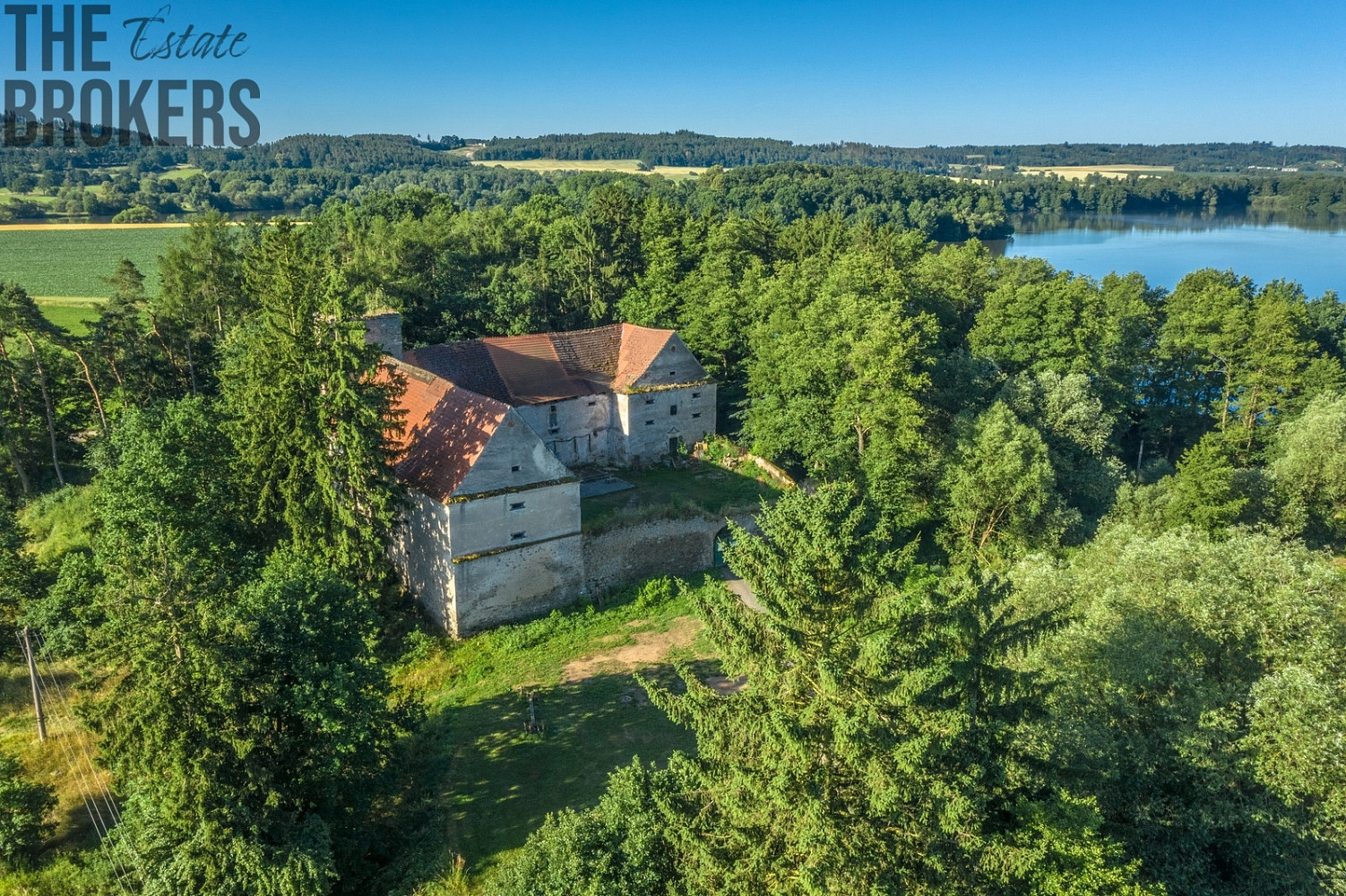 Prodej komerčního objektu (jiného typu) 1 800 m² – fotografie 3