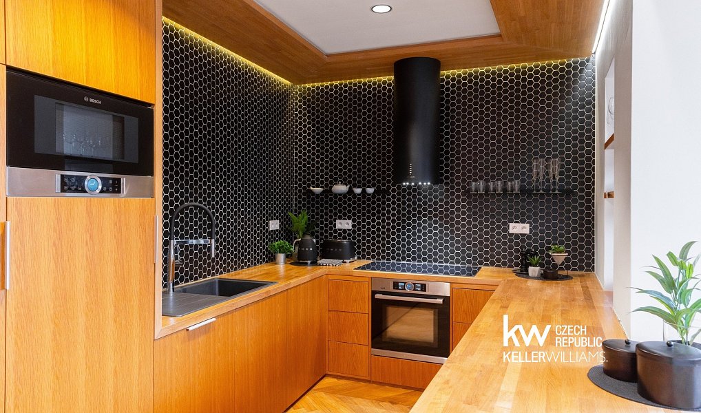 Prodej bytu 6+kk 231 m², Praha – náhled fotky 20