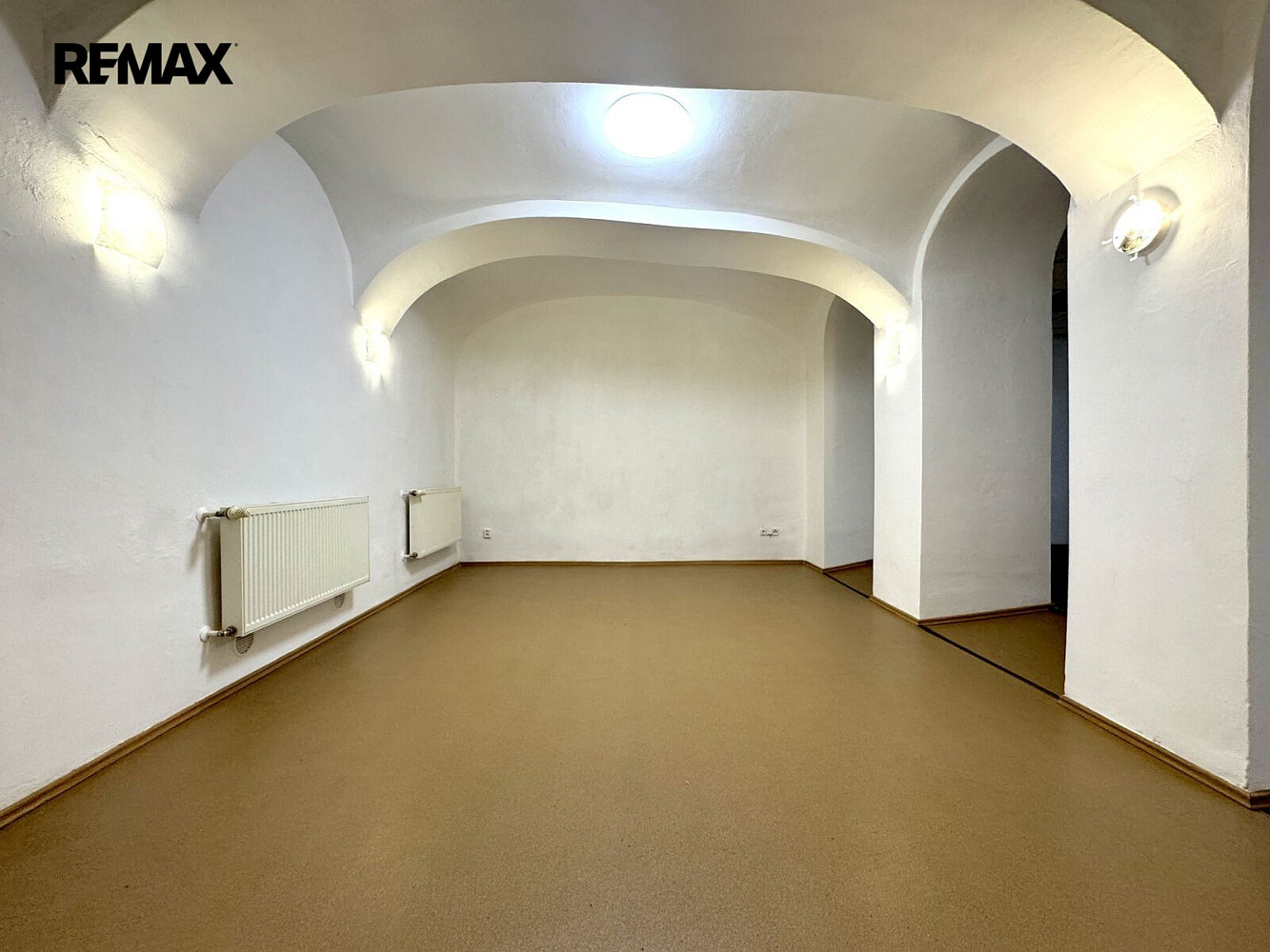 Pronájem obchodních prostor 99 m² – fotografie 4