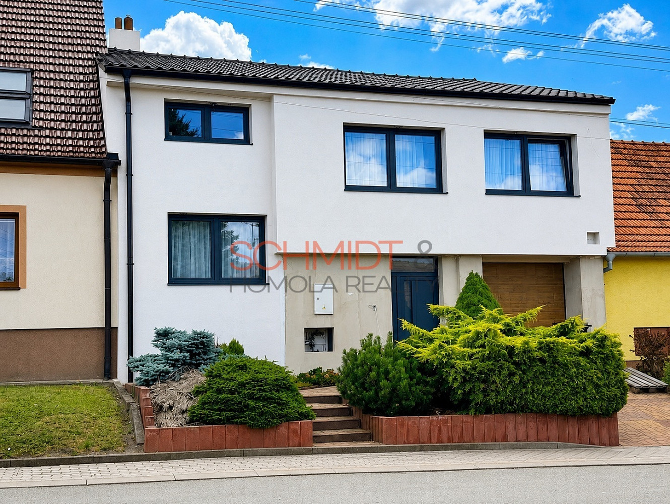 Prodej domu 199 m² s pozemkem 674 m² – fotografie 2