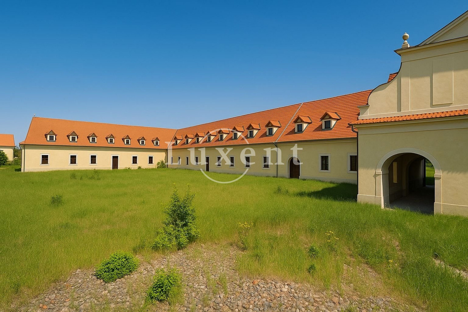 Prodej komerčního objektu (jiného typu) 5 100 m² — photo 4