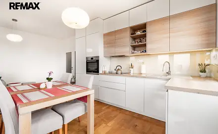 Prodej bytu 1+kk 46 m², Učňovská, Praha 9 - Hrdlořezy