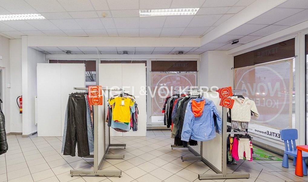 Pronájem obchodních prostor 323 m², Praha – náhled fotky 12
